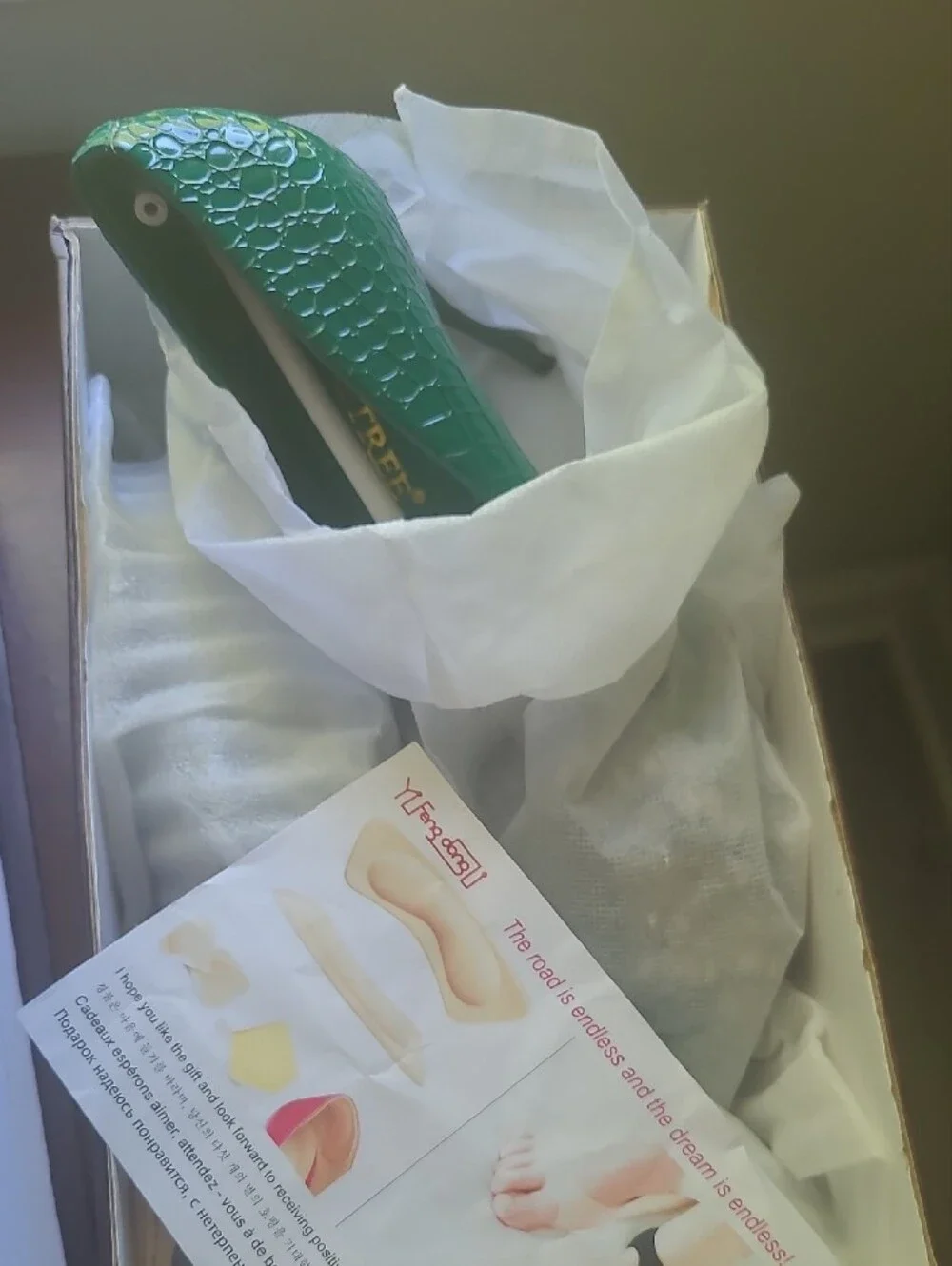 Bigtree Emerald Green Pointed Heels with Crystal Bow Accent